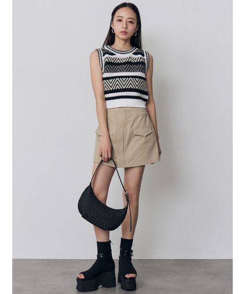 MURUA（ムルーア）の「トライバルクロシェニットタンク（ニット/セーター・レディース・グレー/オレンジ/ホワイト・FREE）」の14枚目の写真