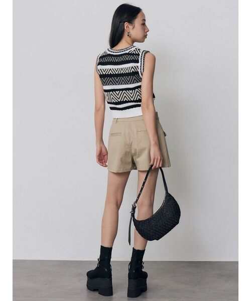 MURUA（ムルーア）の「トライバルクロシェニットタンク（ニット/セーター・レディース・グレー/オレンジ/ホワイト・FREE）」の18枚目の写真