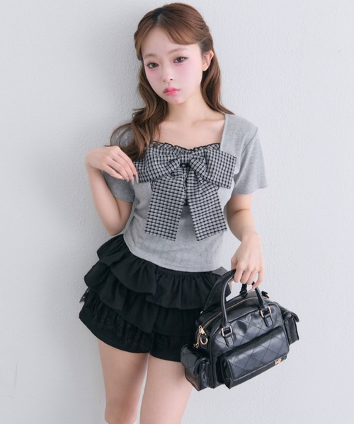 OLIVE des OLIVE(オリーブデオリーブ)の「合皮ベルト付きフリルショートパンツ(その他パンツ・レディース・ベージュ/ブラック/ワンウォッシュ・FREE)」の1枚目の写真
