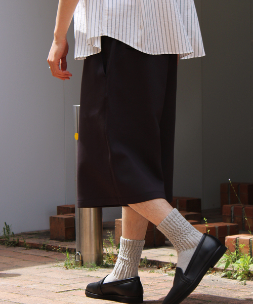 WISM(ウィズム)の「NAMELESSNESS / ネームレスネス SWEAT SHORTS(その他パンツ・メンズ・ブラック/ブラウン・3/2)」の9枚目の写真