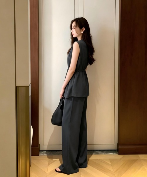 Aelina(エリナ)の「ノースリーブトップス&ハイウエストスラックスセットアップ(セットアップ・レディース・ベージュ/ブラック/ブルー/チャコールグレー/ネイビー/モカ/アイボリー・FREE)」の15枚目の写真