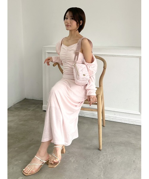 SNIDEL(スナイデル)の「【WEB限定】パイルパーカーセットキャミワンピース(ワンピース・レディース・イエロー/ピンク/ブラック・F)」の16枚目の写真
