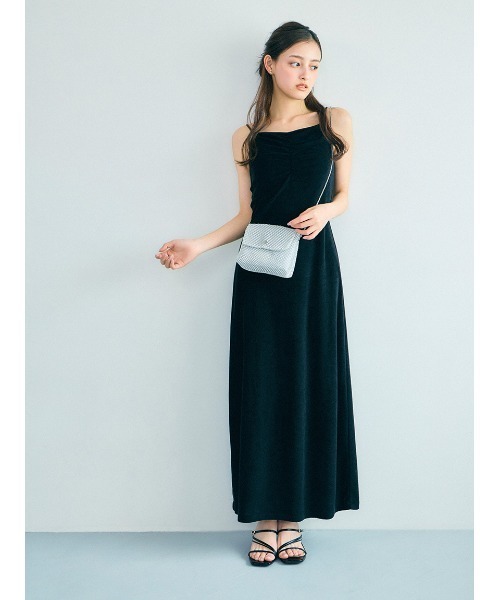 SNIDEL(スナイデル)の「【WEB限定】パイルパーカーセットキャミワンピース(ワンピース・レディース・イエロー/ピンク/ブラック・F)」の11枚目の写真