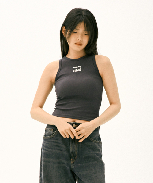 And Again(アンドアゲイン)の「ロゴスリーブレストップス / ロング(チャコール)(Tシャツ/カットソー・レディース・その他・FREE)」の1枚目の写真