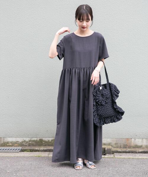 ITEMS URBANRESEARCH(アイテムズ アーバンリサーチ)の「『イージーケア/接触冷感/UVカット』SMOOTH LINEN TOUCH ワンピース(ワンピース・レディース・オレンジ/チャコールグレー/ベージュ・FREE)」の6枚目の写真