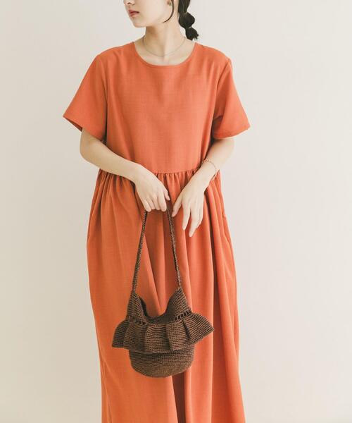 ITEMS URBANRESEARCH(アイテムズ アーバンリサーチ)の「『イージーケア/接触冷感/UVカット』SMOOTH LINEN TOUCH ワンピース(ワンピース・レディース・オレンジ/チャコールグレー/ベージュ・FREE)」の16枚目の写真