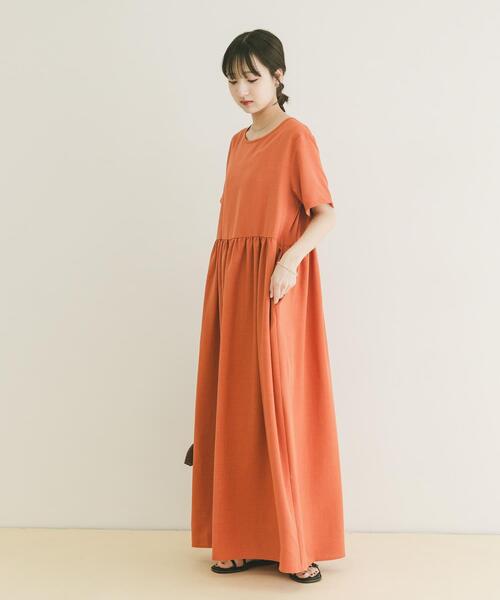ITEMS URBANRESEARCH(アイテムズ アーバンリサーチ)の「『イージーケア/接触冷感/UVカット』SMOOTH LINEN TOUCH ワンピース(ワンピース・レディース・オレンジ/チャコールグレー/ベージュ・FREE)」の20枚目の写真