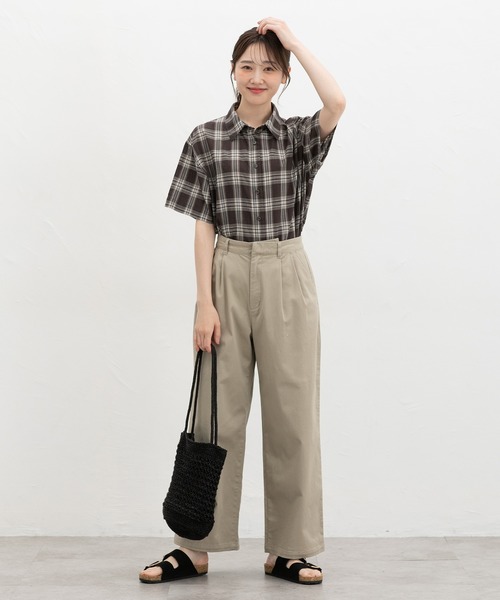 Honeys(ハニーズ)の「チェック柄ショートシャツ(シャツ/ブラウス・レディース・ブラウン系その他/ホワイト×ブルー/ネイビー系1/グレー×ホワイト・L/LL/M/S)」の8枚目の写真