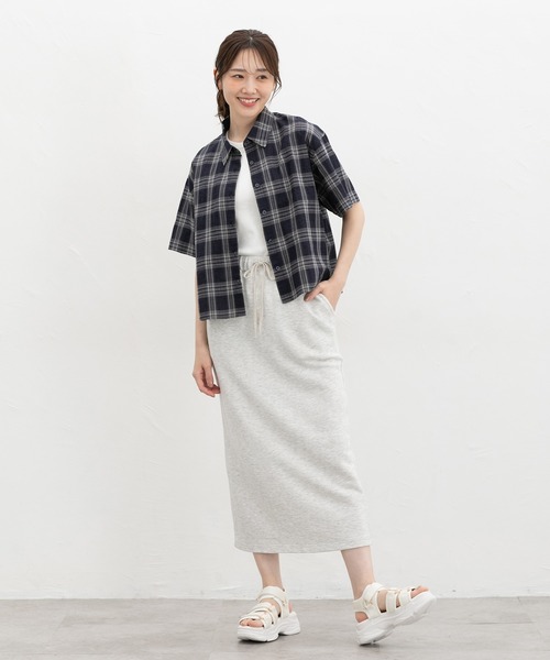 Honeys(ハニーズ)の「チェック柄ショートシャツ(シャツ/ブラウス・レディース・ブラウン系その他/ホワイト×ブルー/ネイビー系1/グレー×ホワイト・L/LL/M/S)」の14枚目の写真