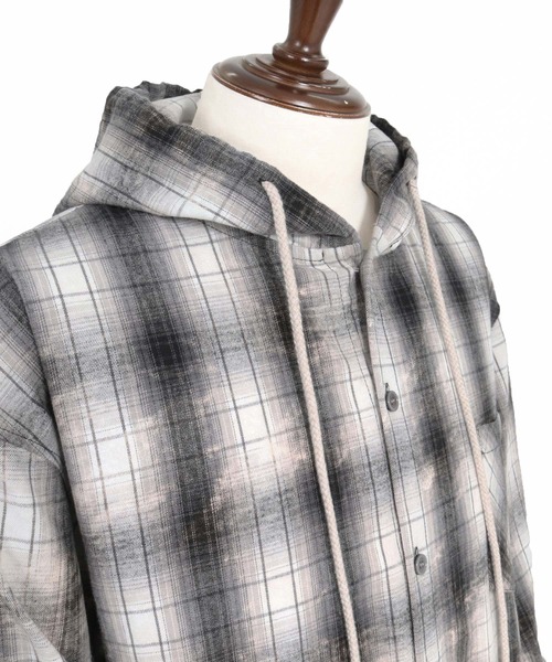 CAMBIO(カンビオ)の「ms6537-Bleached Hooded Check Long Sleeve Shirts フード付きチェックシャツ(PF-262-006)(シャツ/ブラウス・メンズ・サックスブルー/ブラック・L/M)」の17枚目の写真