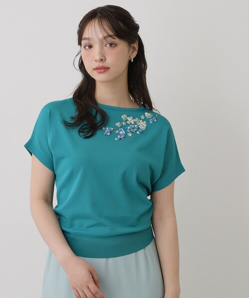 Sunauna(スーナウーナ)の「【SS~Lサイズ展開/スパンコール・ビジュー・刺繍】クラフトニット(ニット/セーター・レディース・ネイビー/グリーン系/ホワイト・40/38/34)」の9枚目の写真