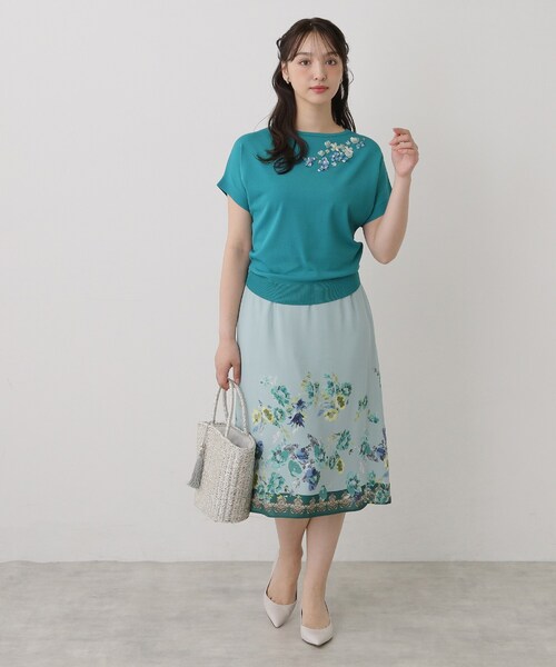 Sunauna(スーナウーナ)の「【SS~Lサイズ展開/スパンコール・ビジュー・刺繍】クラフトニット(ニット/セーター・レディース・ネイビー/グリーン系/ホワイト・40/38/34)」の13枚目の写真