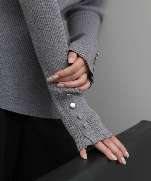 select MOCA Et(セレクトモカエト)の「【Et】Crew Neck Button Sleeve Knit(ニット/セーター・レディース・グレー/ブラック/ベージュ・FREE)」の11枚目の写真