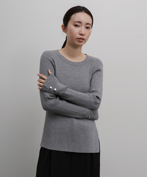 select MOCA Et(セレクトモカエト)の「【Et】Crew Neck Button Sleeve Knit(ニット/セーター・レディース・グレー/ブラック/ベージュ・FREE)」の8枚目の写真