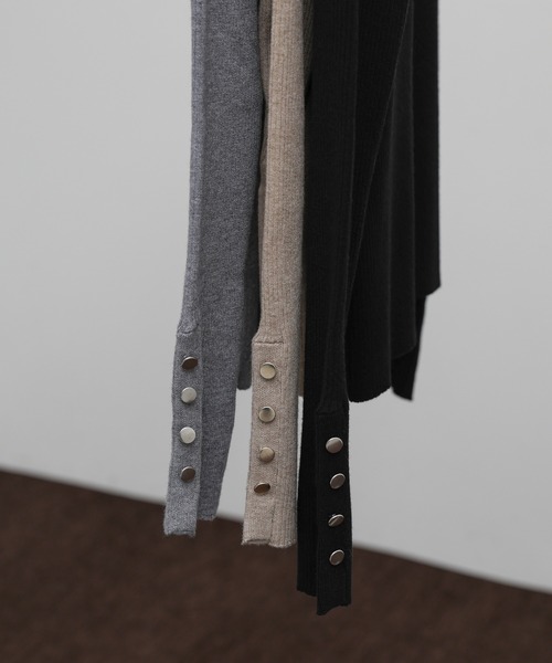 select MOCA Et(セレクトモカエト)の「【Et】Crew Neck Button Sleeve Knit(ニット/セーター・レディース・グレー/ブラック/ベージュ・FREE)」の15枚目の写真