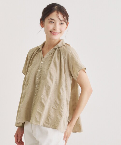 LAURA ASHLEY(ローラアシュレイ)の「【日本製/ワンマイルウエア】コットンワイドストライプ ギャザーブラウス(シャツ/ブラウス・レディース・グレー/ライトオレンジ系・38)」の3枚目の写真