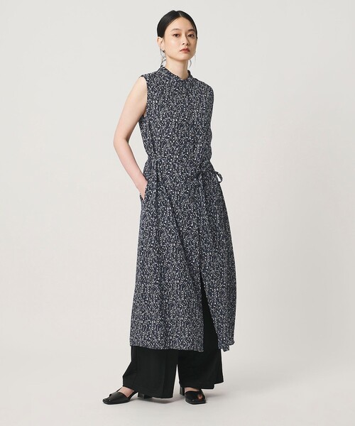 A DAY IN THE LIFE UNITED ARROWS（アデイインザライフユナイテッドアローズ）の「リップル フリルネック シャツワンピース＜A DAY IN THE LIFE＞（ワンピース・レディース・ダークブラウン/オフホワイト/ネイビー・FREE）」の3枚目の写真