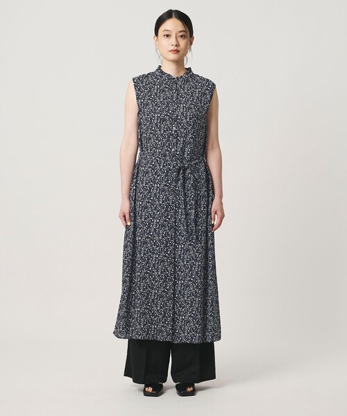A DAY IN THE LIFE UNITED ARROWS（アデイインザライフユナイテッドアローズ）の「リップル フリルネック シャツワンピース＜A DAY IN THE LIFE＞（ワンピース・レディース・ダークブラウン/オフホワイト/ネイビー・FREE）」の22枚目の写真