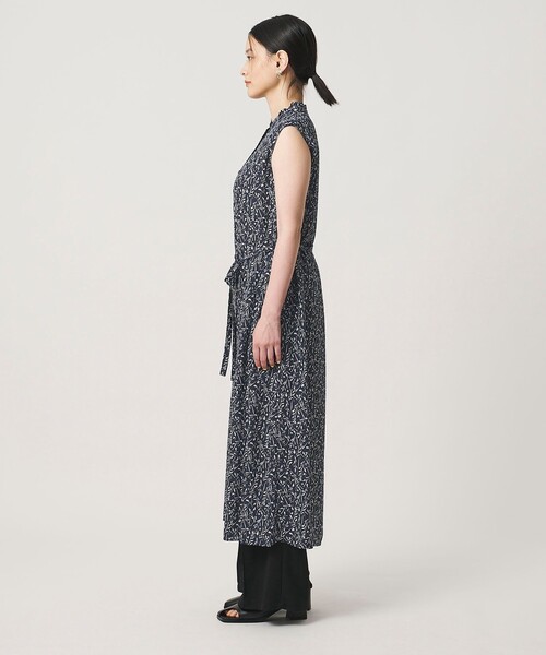 A DAY IN THE LIFE UNITED ARROWS（アデイインザライフユナイテッドアローズ）の「リップル フリルネック シャツワンピース＜A DAY IN THE LIFE＞（ワンピース・レディース・ダークブラウン/オフホワイト/ネイビー・FREE）」の21枚目の写真