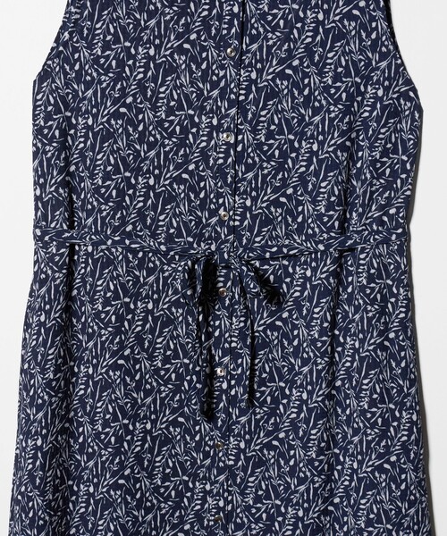A DAY IN THE LIFE UNITED ARROWS（アデイインザライフユナイテッドアローズ）の「リップル フリルネック シャツワンピース＜A DAY IN THE LIFE＞（ワンピース・レディース・ダークブラウン/オフホワイト/ネイビー・FREE）」の7枚目の写真