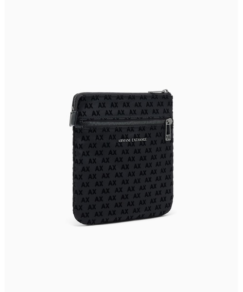 ARMANI EXCHANGE(アルマーニエクスチェンジ)の「【A|X アルマーニ エクスチェンジ】オールオーバーフロッキーロゴ フラットショルダーバッグ(ショルダーバッグ・メンズ・ブラック・FREE)」の2枚目の写真