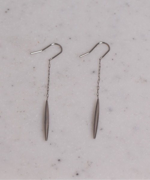 Peony(ピオニー)の「【Peony/ピオニー】ロングモチーフ ドロップピアス【アレルギー対応】(ピアス(両耳用)・レディース・シルバー/ゴールド・FREE)」の5枚目の写真