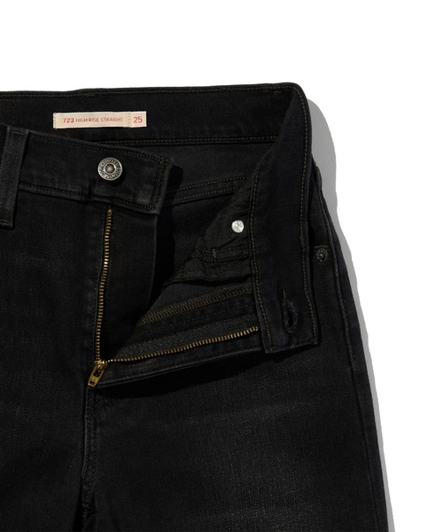 Levi's(リーバイス)の「Levi's/リーバイス 723 ハイライズストレート ジーンズ ブラック(デニムパンツ・レディース・ブラック・26inch/28inch/27inch/24inch/23inch/25inch)」の9枚目の写真