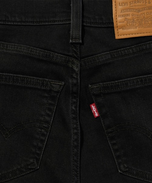 Levi's(リーバイス)の「Levi's/リーバイス 723 ハイライズストレート ジーンズ ブラック(デニムパンツ・レディース・ブラック・26inch/28inch/27inch/24inch/23inch/25inch)」の11枚目の写真