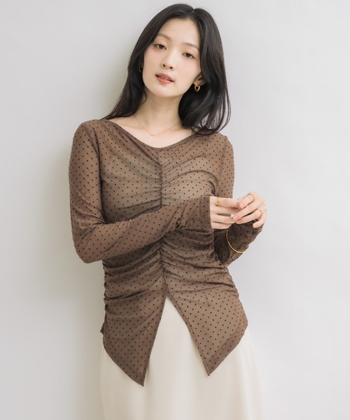 NEUNA（ヌナ）の「フロントギャザードットシアートップス（Tシャツ/カットソー・レディース・ブラウン/アイボリー・FREE）」の18枚目の写真