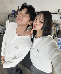 ワッフルピグメントヘンリーネック長袖Tシャツ[ホワイト]
