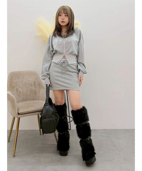 EVRIS(エヴリス)の「ラメジップアップフーディ【セットアップ着用可能】(パーカー・レディース・ピンク/グレー/ブラック・FREE)」の12枚目の写真