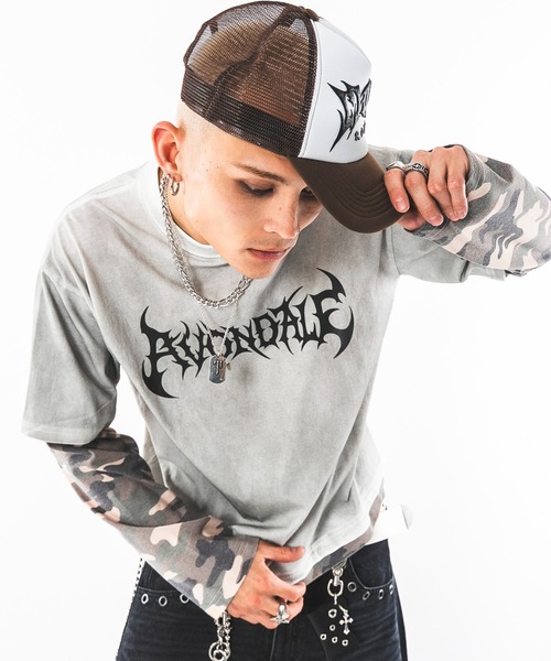 SHORT ROUND(ショートラウンド)の「SHORT ROUND/【26年秋冬新作】フェイクレイヤードグラフィックT(LS)(Tシャツ/カットソー・メンズ・ブラック系その他/ホワイト系その他/ネイビー/ワイン・LARGE/MEDIUM)」の2枚目の写真