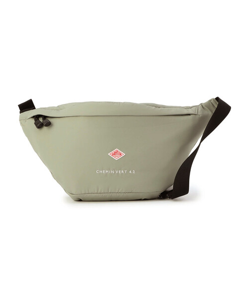 DANTON（ダントン）の「CHEMIN VERT 4.2 - Polyester Taffeta Sling Bag（ボディバッグ/ウエストポーチ・レディース・アイボリー/ブラック/グレー/ライトグリーン/マスタード・-）」の4枚目の写真