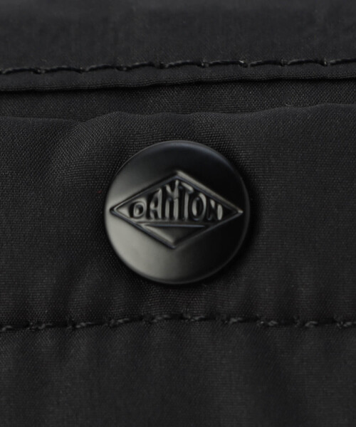 DANTON（ダントン）の「CHEMIN VERT 4.2 - Polyester Taffeta Sling Bag（ボディバッグ/ウエストポーチ・レディース・アイボリー/ブラック/グレー/ライトグリーン/マスタード・-）」の18枚目の写真