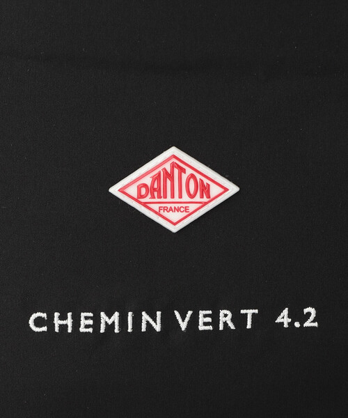 DANTON（ダントン）の「CHEMIN VERT 4.2 - Polyester Taffeta Sling Bag（ボディバッグ/ウエストポーチ・レディース・アイボリー/ブラック/グレー/ライトグリーン/マスタード・-）」の19枚目の写真