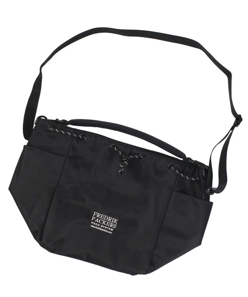 FREDRIK PACKERS(フレドリックパッカーズ)の「【FREDRIK PACKERS/フレドリックパッカーズ】WAVE SHOULDER / ウェーブ ショルダー バッグ FPST-SH42(ショルダーバッグ・レディース・ブラック・FREE)」の2枚目の写真