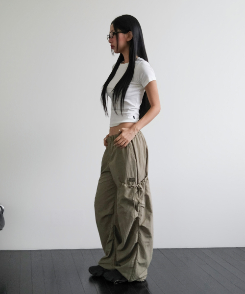 muahmuah（ムーアムーア）の「サイドリボンストリング カーゴポケット ウエストゴムパンツ [ベージュ]（スウェットパンツ・レディース・その他・FREE）」の7枚目の写真