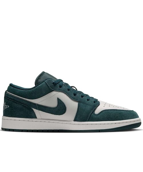 JORDAN BRAND(ジョーダンブランド)の「エア ジョーダン 1 LOW メンズシューズ / Air Jordan 1 Low Men's Shoes 553558-303 Midnight Spruce(スニーカー・メンズ・ダークグリーン・26/29.5/29/30/28.5/28/25.5/27.5/26.5/27/25)」の3枚目の写真