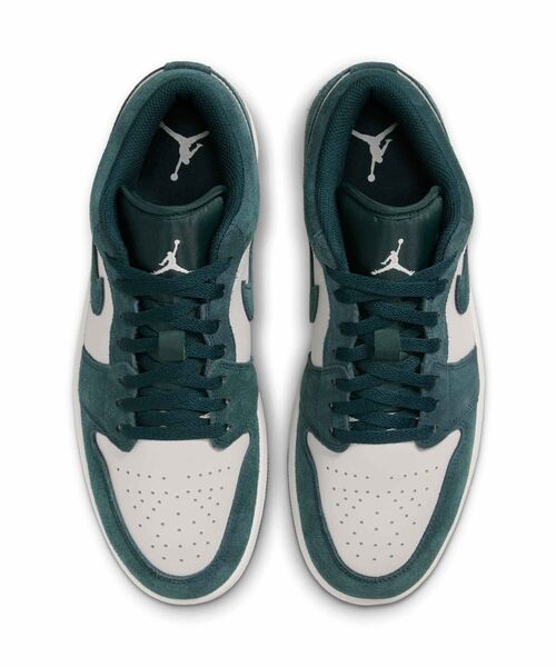 JORDAN BRAND(ジョーダンブランド)の「エア ジョーダン 1 LOW メンズシューズ / Air Jordan 1 Low Men's Shoes 553558-303 Midnight Spruce(スニーカー・メンズ・ダークグリーン・26/29.5/29/30/28.5/28/25.5/27.5/26.5/27/25)」の4枚目の写真