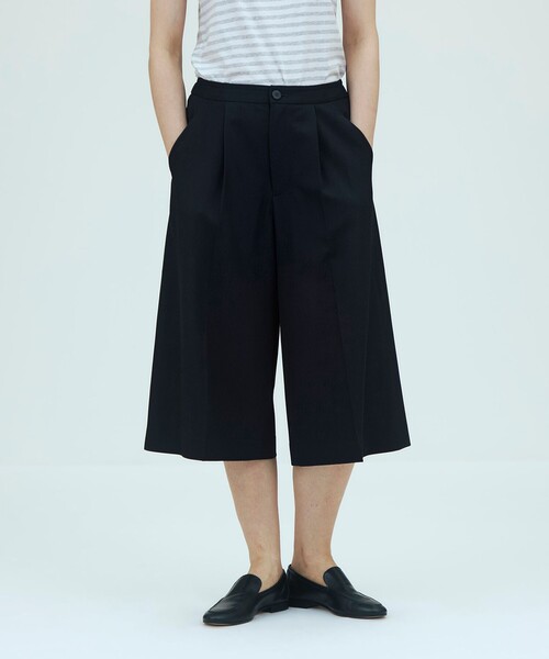GALERIE VIE(ギャルリー ヴィー)の「ウーステッドウールギャバジン ハーフパンツ(その他パンツ・レディース・ネイビー・32/36)」の3枚目の写真