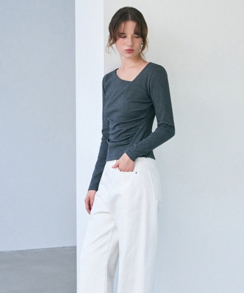 DRAWFIT WOMEN（ドローフィットウーマン）の「カーブ シャーリングタック ロングスリーブTシャツ [チャコール]（Tシャツ/カットソー・レディース・その他・SMALL/MEDIUM）」の3枚目の写真