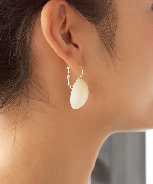 CLAFty by STYLE DELI(クラフティバイスタイルデリ)の「STONES pierce 008 (ピアス(両耳用)・レディース・ホワイト・FREE)」の3枚目の写真