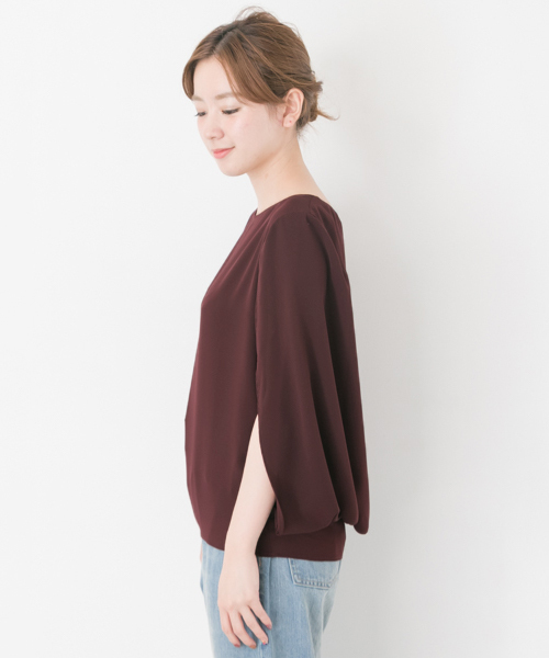 URBAN RESEARCH（アーバンリサーチ）の「マントスリーブブラウス（シャツ/ブラウス・レディース・ブラック/ボルドー・FREE）」の6枚目の写真