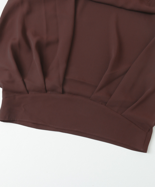 URBAN RESEARCH（アーバンリサーチ）の「マントスリーブブラウス（シャツ/ブラウス・レディース・ブラック/ボルドー・FREE）」の13枚目の写真