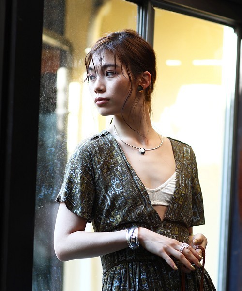 TODAYFUL（トゥデイフル）の「ニュアンスストーンチョーカー（チョーカー・レディース・シルバー/ゴールド・FREE）」の7枚目の写真