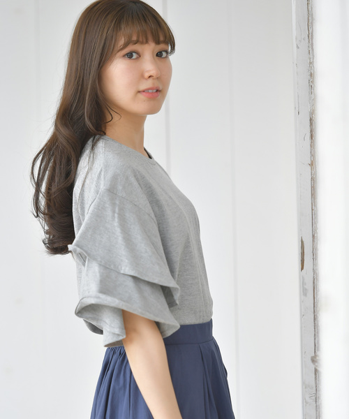 rps（アールピーエス）の「袖２段フリルカットプルオーバー（Tシャツ/カットソー・レディース・ブラック/ネイビー/オフホワイト/イエロー/杢グレー/ピンクベージュ/ダークグリーン・M）」の3枚目の写真