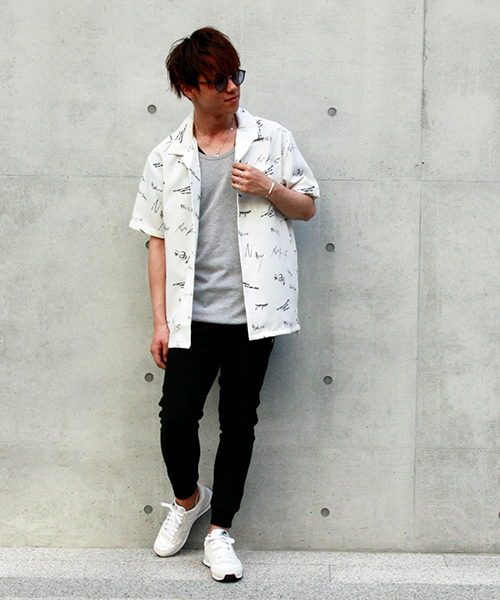 VENCEEXCHANGE（ヴァンスエクスチェンジ）の「総柄プリントオープンカラーシャツ（シャツ/ブラウス・メンズ・ホワイト・LARGE/MEDIUM）」の2枚目の写真