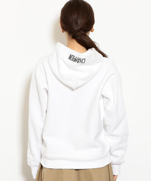 Champion（チャンピオン）の「［別注チャンピオン］SC Champion×GLR Reverse Weave フード ロゴ パーカー ◆（パーカー・レディース・ホワイト/ブラック・M）」の3枚目の写真