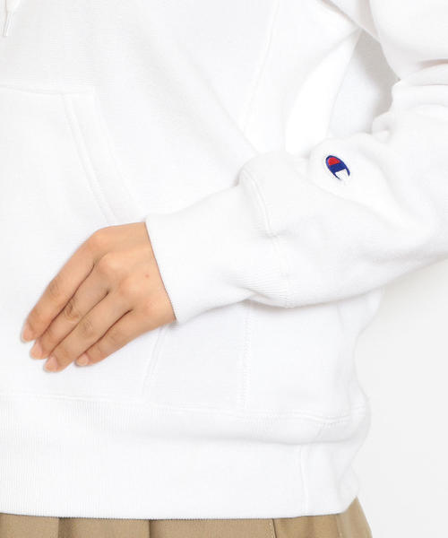 Champion（チャンピオン）の「［別注チャンピオン］SC Champion×GLR Reverse Weave フード ロゴ パーカー ◆（パーカー・レディース・ホワイト/ブラック・M）」の8枚目の写真