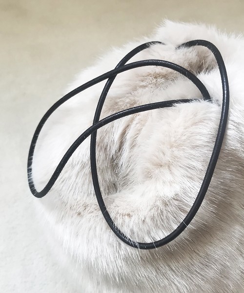 TODAYFUL（トゥデイフル）の「フェイクミンクファーパーズ（ハンドバッグ・レディース・ブラウン/キナリ・FREE）」の8枚目の写真